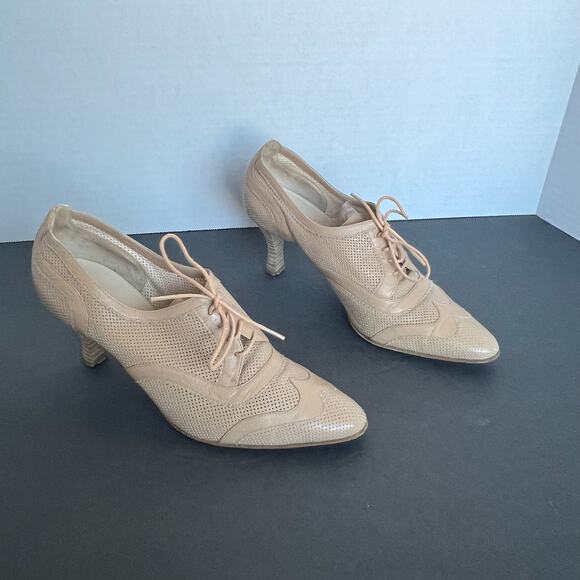 Hermes Beige Leather Almond Toe Lace Up Wing Tip Oxford Heeled Shoes 6.5 - Picture 2 of 11